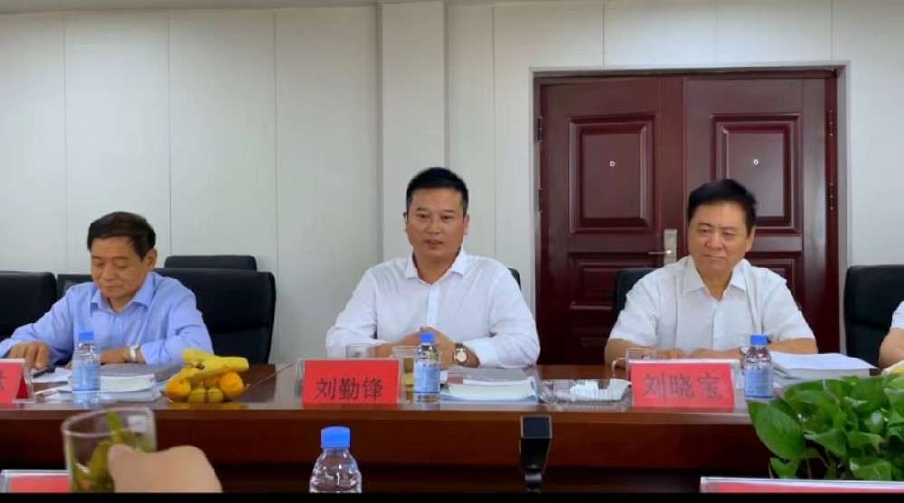 多拼式大斷面隧道窯&移動(dòng)式隧道窯大規(guī)模固廢處置技術(shù)裝備暨煤矸石、建筑垃圾盾溝泥等大宗固廢燒結(jié)法技術(shù)裝備專場(chǎng)推介會(huì)圓滿落幕！